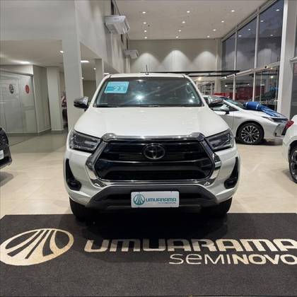 TOYOTA HILUX 2.8 D-4D TURBO DIESEL CD SRX 4X4 AUTOMÁTICO